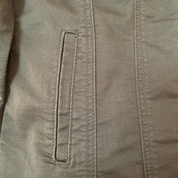 Medium weight denim jacket. - Picture 4 of 6